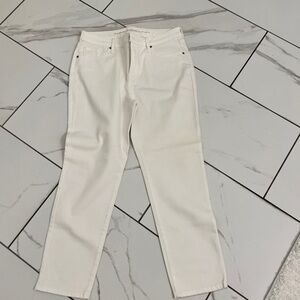 Chico's White Straight Leg Jeans Classic Design